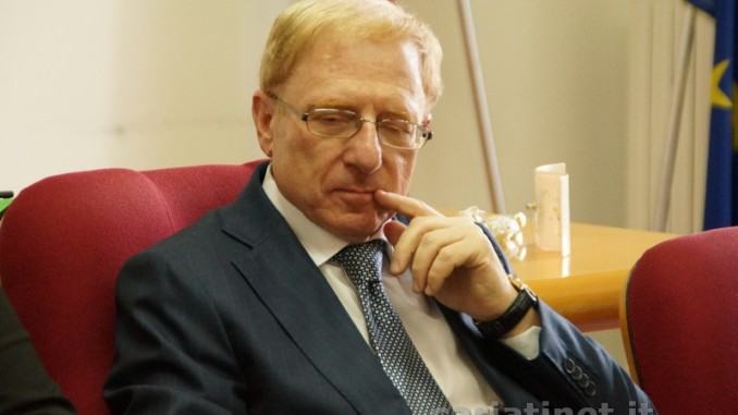 prefetto e sindaci a cariati 3 9 2016 23 678x381 1