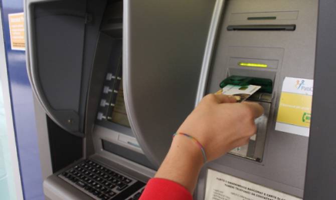 Furti d'identità, 172 casi in provincia di Cosenza 51 prelievi 1