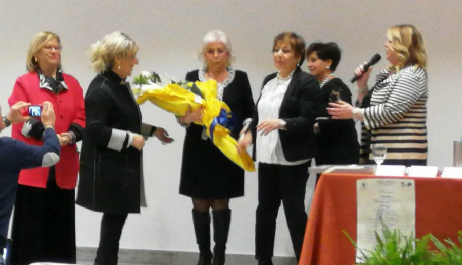 Il Premio “Donna del Sud” al Prefetto di Cosenza Paola Galeone 53 premio prefetto galeone cosenza 01