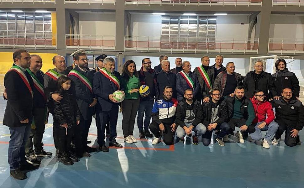 presidente rosaria succurro inaugura palazzo dello sport ad amantea 1