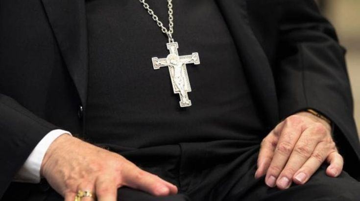 prete pedofilia pedofilo sacerdote 2 1