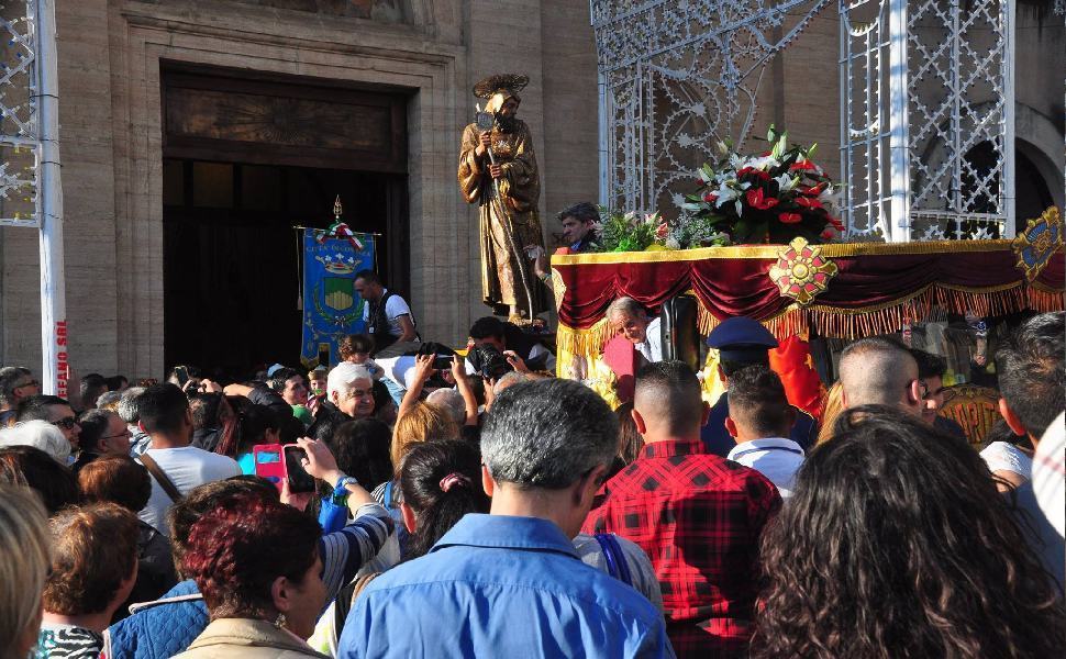 Cosenza, processione di San Francesco di Paola: il percorso e le modifiche alla viabilità 51 processione San Francesco di Paola