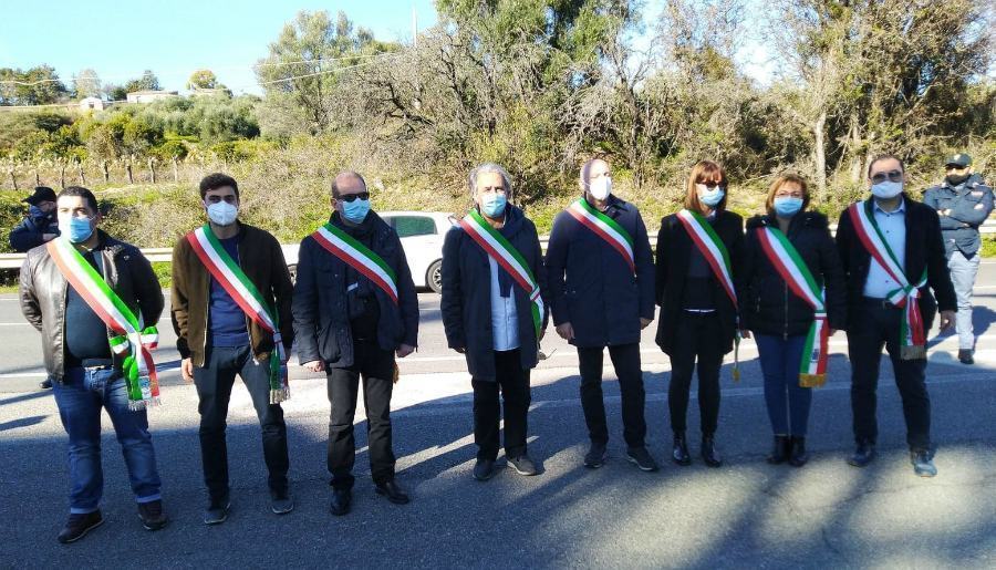 protesta amendolara sindaci LSU LPU 01