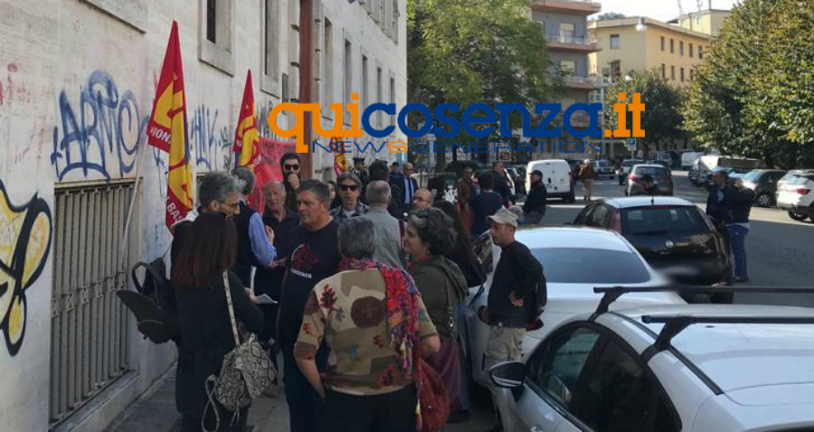 protesta asp cosenza stutamuli tutti 02
