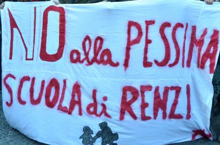 Insegnanti di sostegno in corteo oggi a Cosenza contro le criticità della "Buona Scuola" 51 protesta buona scuola