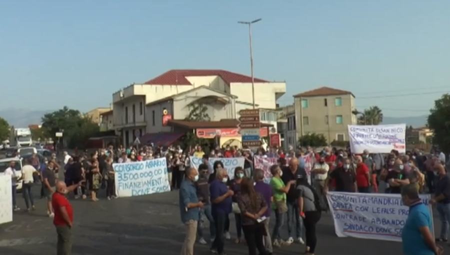 protesta cantinella corigliano rossano 22 sett