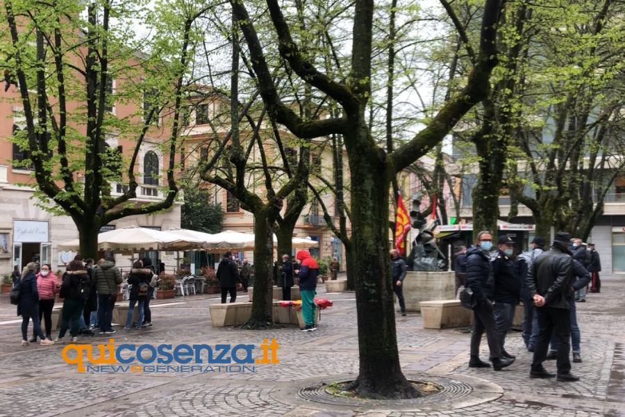 protesta infermieri ospedale prefettura cosenza 02