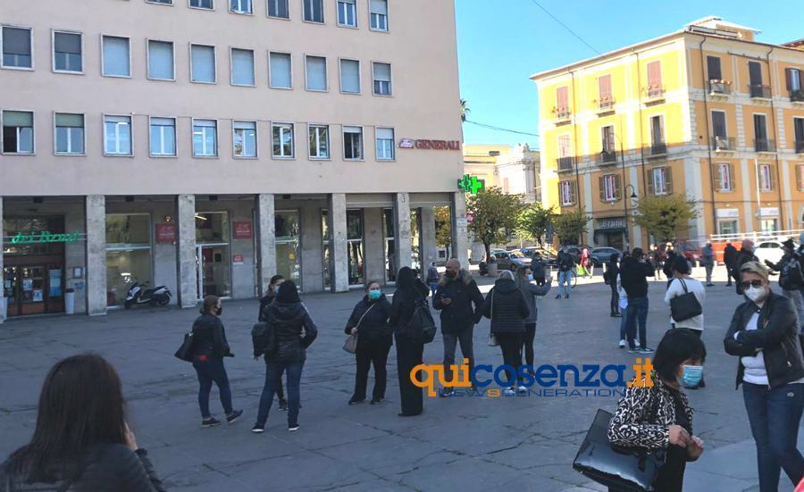 protesta mamme cosenza chiusura scuole