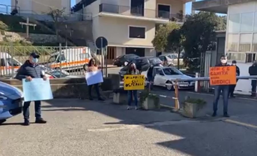 protesta ospedale corigliano diritto salute