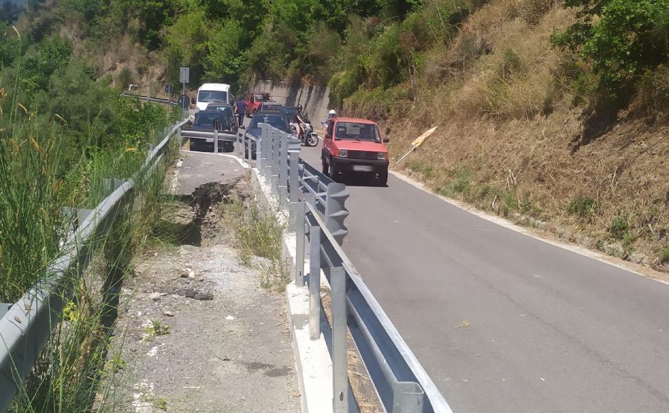 protesta parenti sanita provinciale 242 05