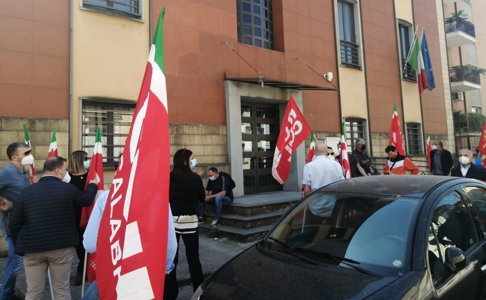 protesta ufficio scolastico provinciale Cosenza
