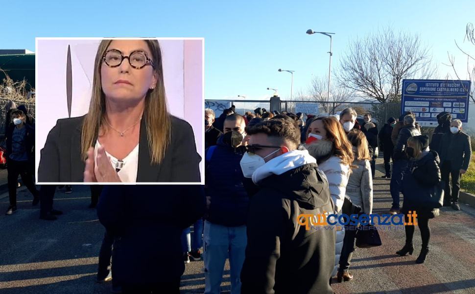 Valentini Majorana, Bossio (Pd): "Interpellanza di 40 parlamentari su rientro dirigente" 51 protesta valentini majorana no molestie 05 1 1