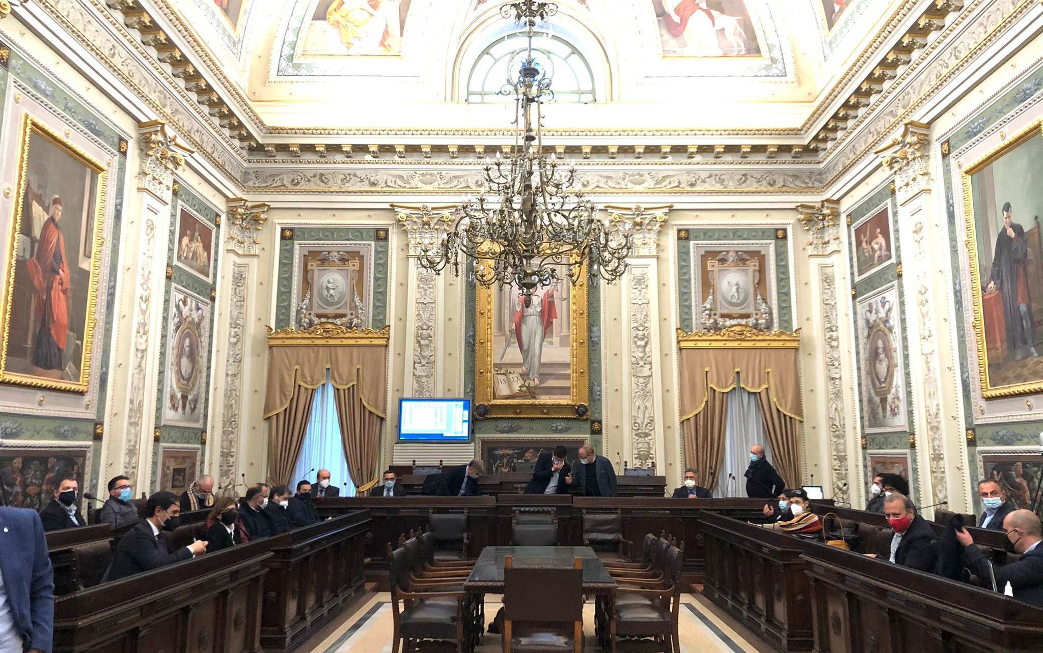 Piano vaccinazione in provincia di Cosenza. Sindaci a confronto su criticità e operatività 53 provincia di Cosenza incontro sindaci