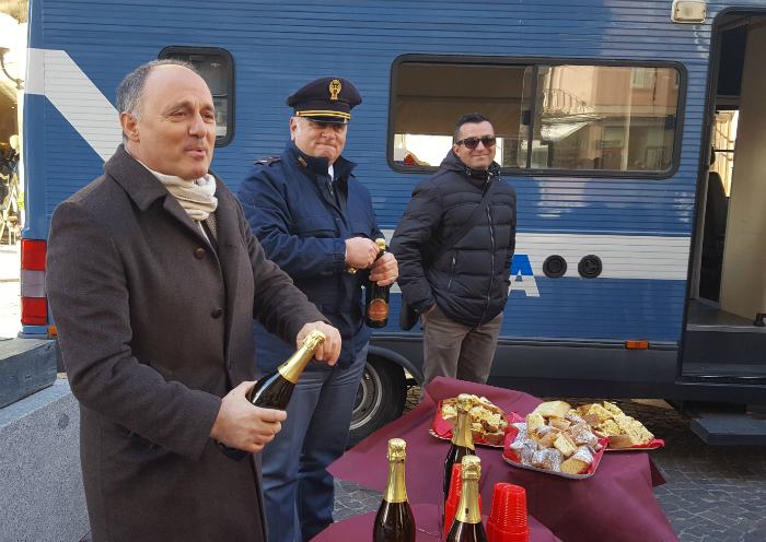 questore piazza kennedy fine anno 03