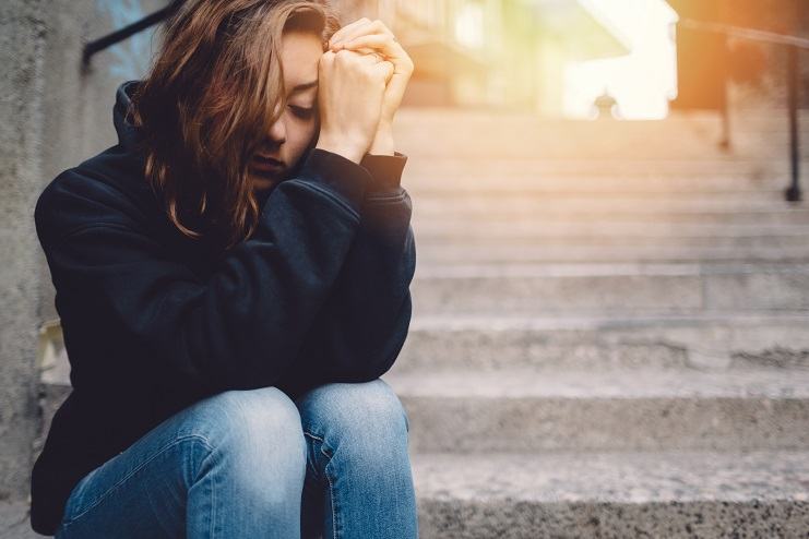 Lo stupro della tredicenne di Cosenza scuote la Regione Calabria 77 ragazza con