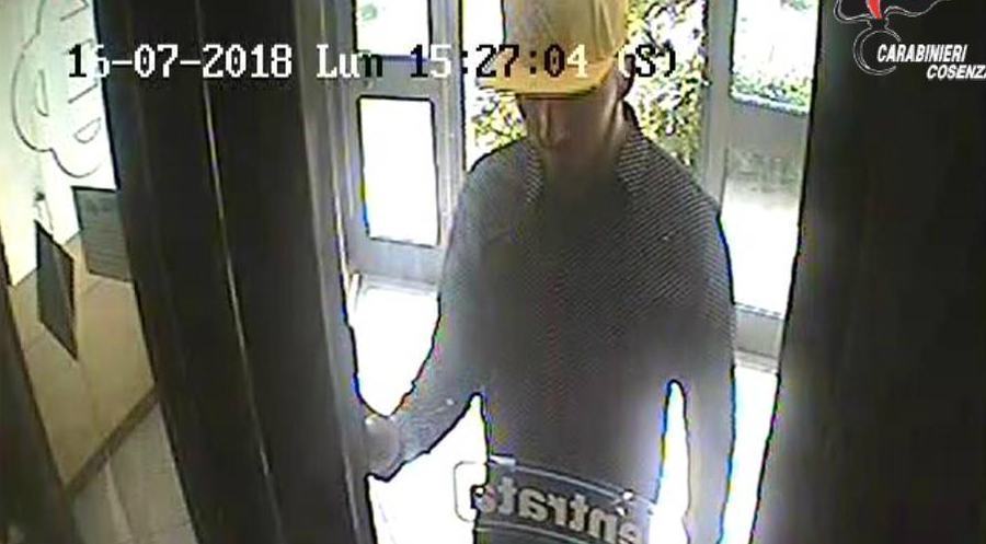 rapina banca corigliano