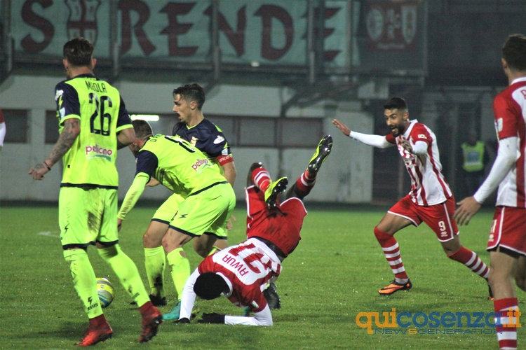Si ferma la corsa del Rende. Casertana, goal lampo di De Marco poi grande difesa 54 rendecaserta1101