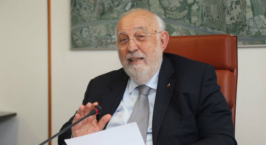 rettore unical gino mirocle crisci
