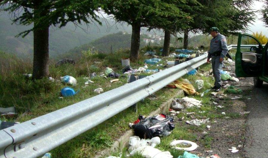 rifiuti montagna sila 107