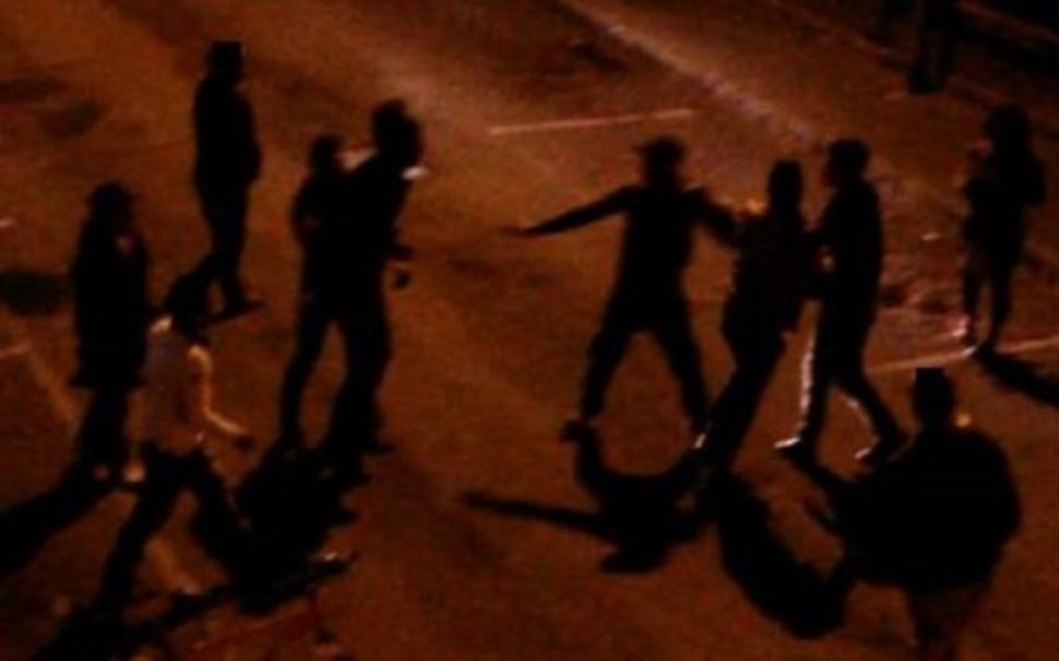 Schiaffi e spintoni in piazza, denunciati 9 minori e un maggiorenne 51 rissa mondello 1