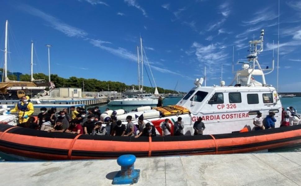 roccella sbarco migranti