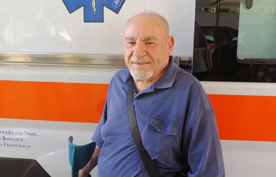 Novantenne dona all'ospedale un'ambulanza comprata con i risparmi di una vita 53 rocco talia africo dona ambulanza