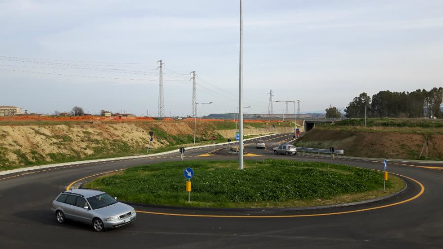 Aperta la nuova rotatoria sulla statale 534 "Cammarata e degli Stombi" 51 rotatoria castrovillari