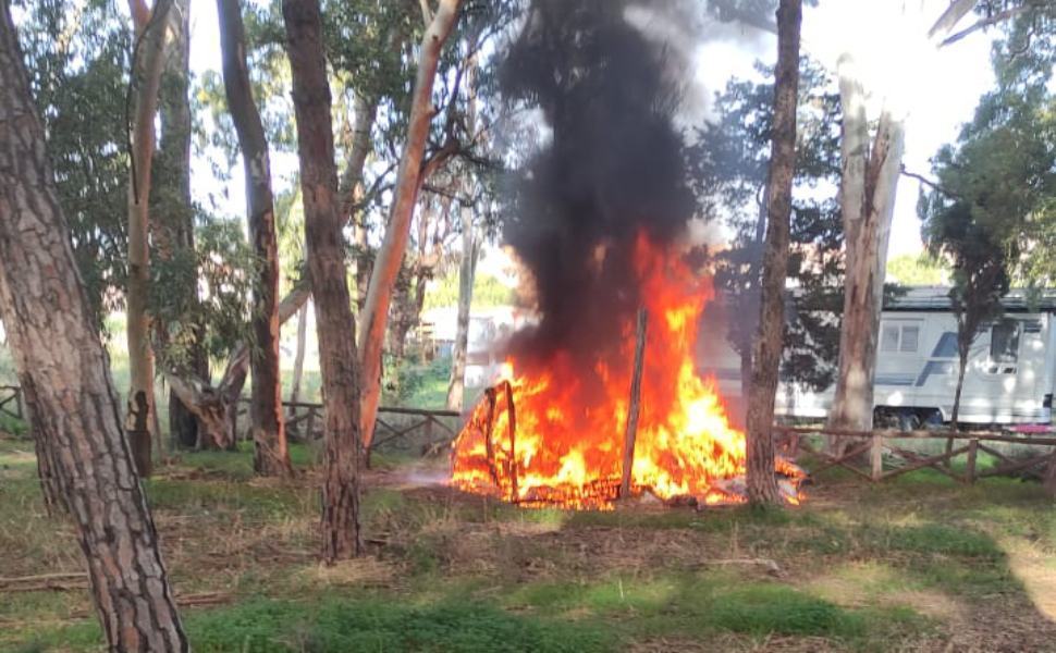 roulotte fiamme giovino