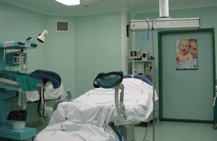 Malasanità a Cosenza: lasciata per ore senza assistenza, perde il bambino. "Vogliamo la verità" 74 sala parto