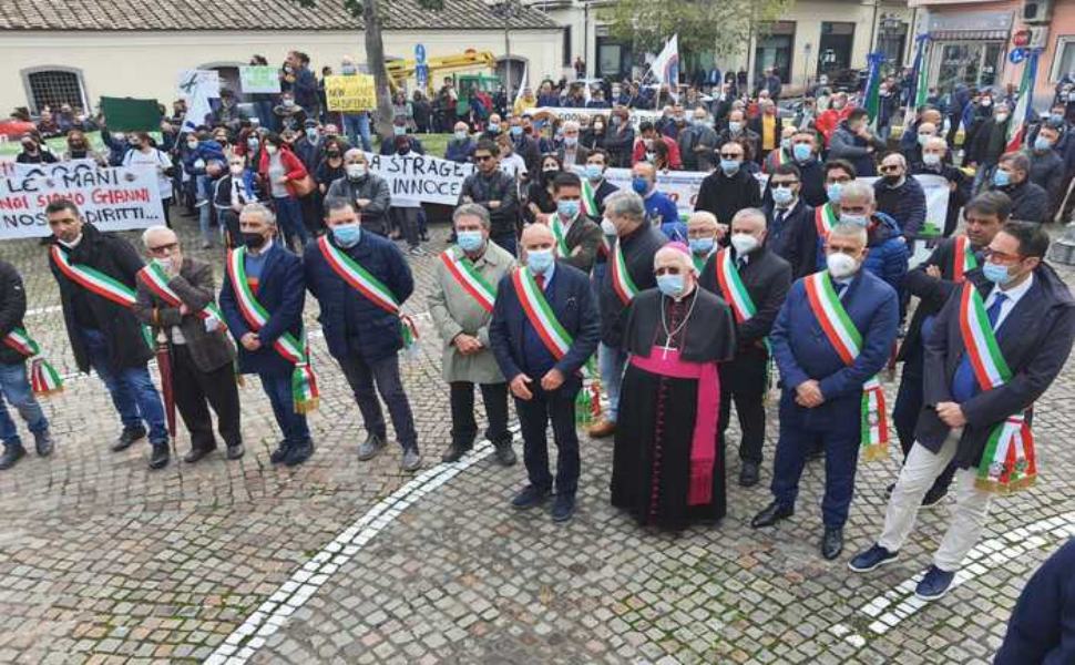 Sanità: manifestazione a Gioia Tauro, sindaco "Stato ci ascolti, settore depredato" 51 sanita manifestazione gioia tauro