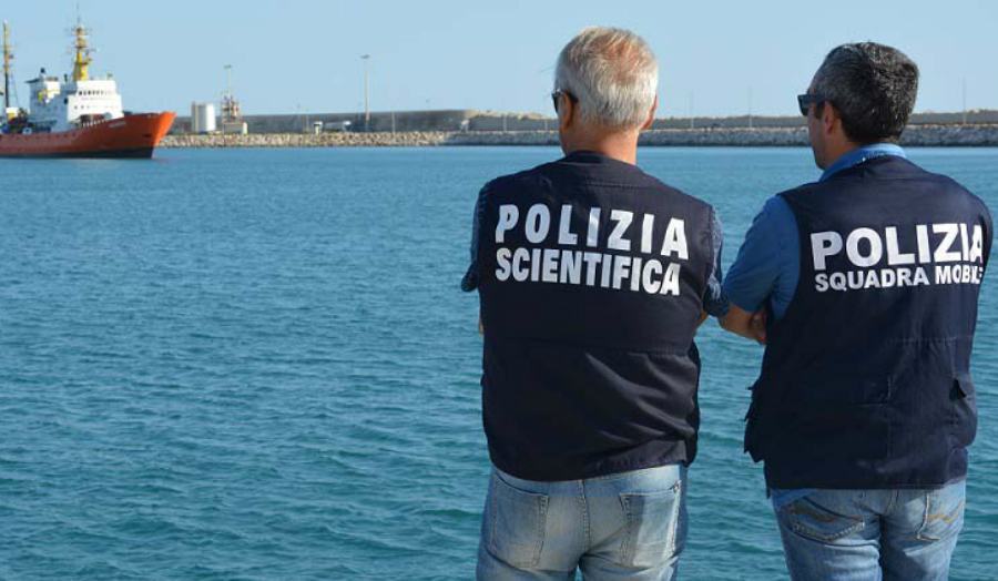 sbarchi polizia