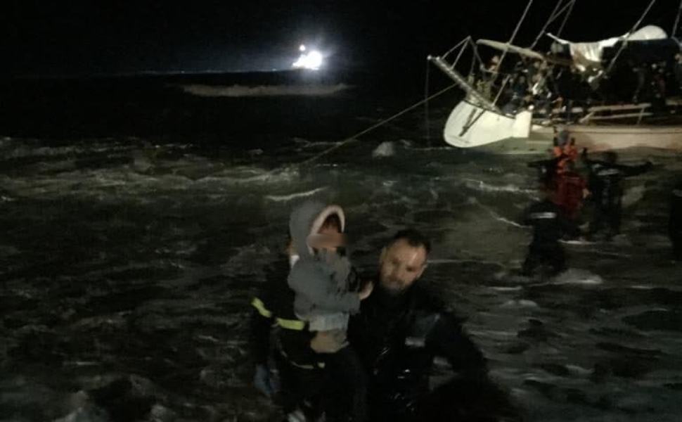 Migranti salvati ad Isola Capo Rizzuto, menzione speciale ai soccorritori 51 sbarco 3 novembre isola migranti