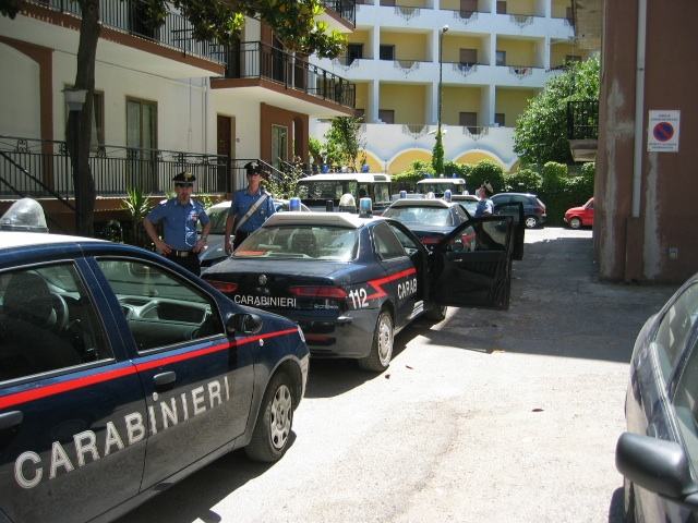 Picchia la moglie perchè non gli ha fatto trovare la cena pronta, arrestato un muratore a Scalea 200 scalea carabinieri