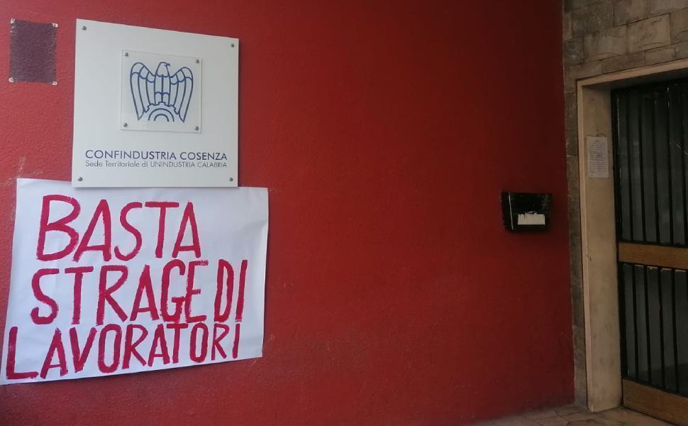 sciopero cosenza la base carovita reddito 02