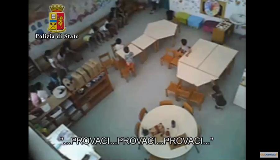 scuola maltrattamenti