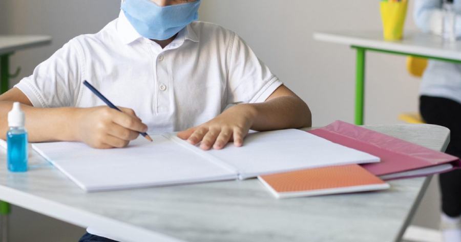 Resta l'obbligo delle mascherine a scuola per bambini tra 6 e 11 anni 51 scuola mascherine