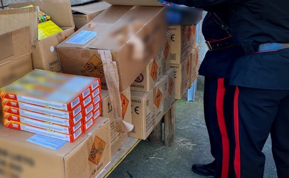 sequestro carabinieri fuochi botti vietati illegali