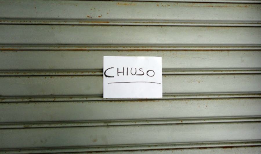 serranda saracinesca chiuso negozio 1
