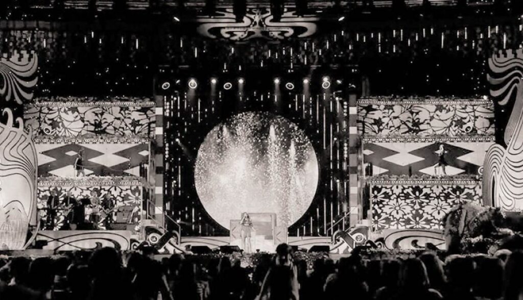 sfondo show varieta 1 1024x621 1160x665 1