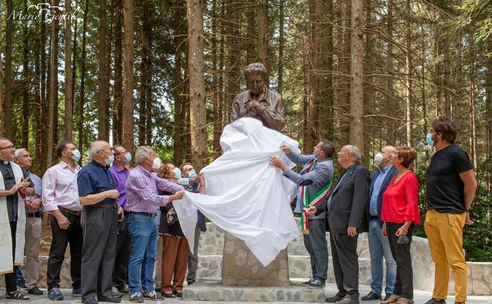 sila piazza natuzza 1