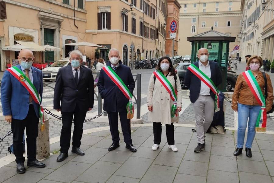 Sindaci dell'alto Ionio a Roma contro Recovery Fund: "aspettative tradite" 80 sindaci roma recovery fund