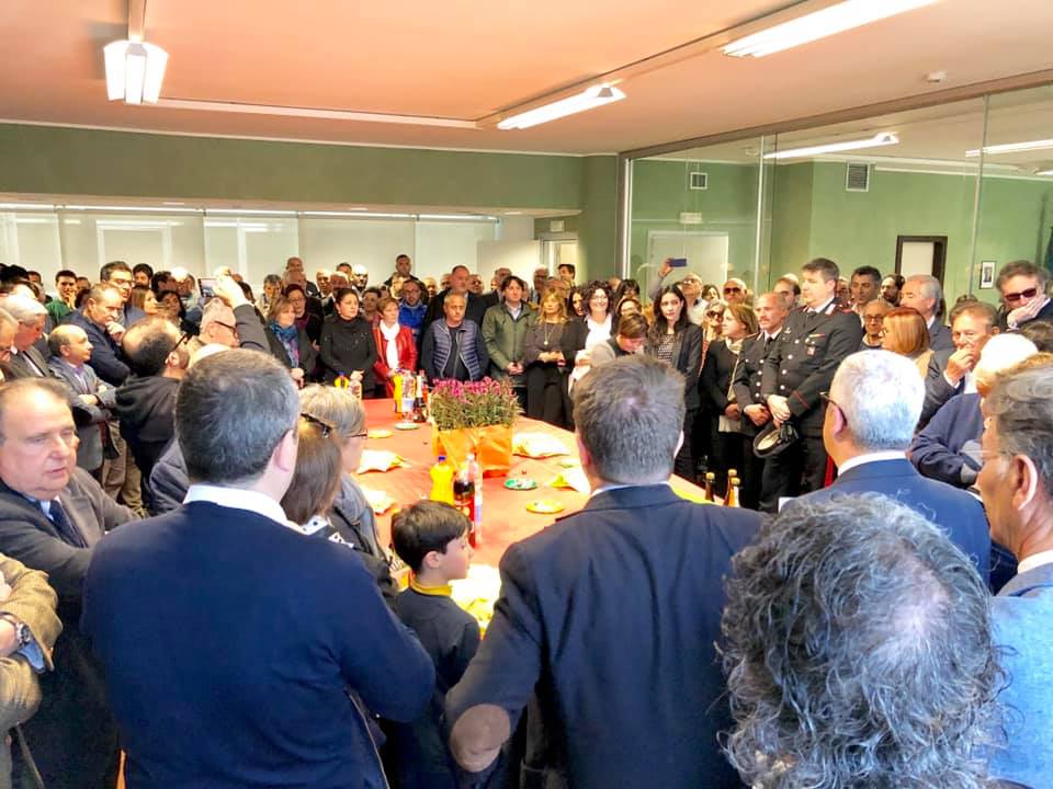 sindaco che parla...ok