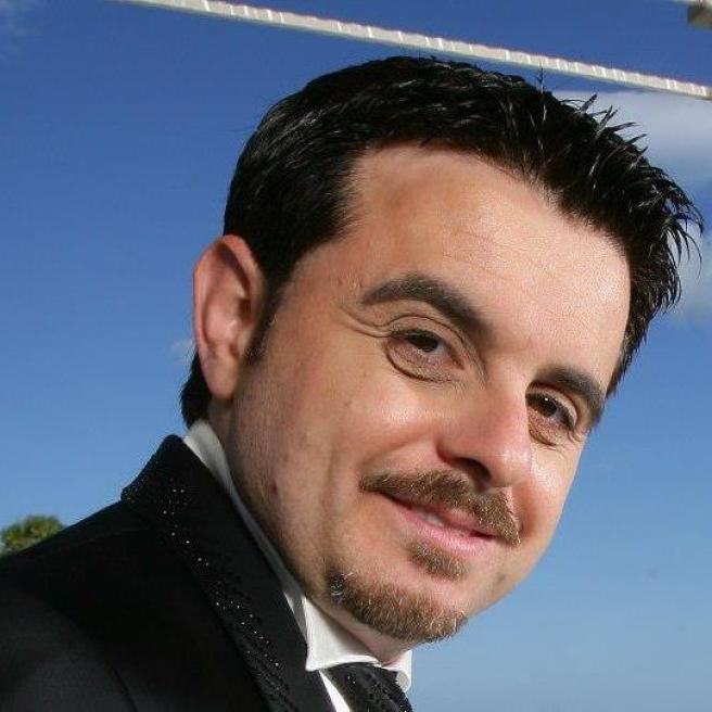 Contro lo spopolamento il sindaco con un'ordinanza 'vieta di morire' ai propri cittadini 212 sindaco vieta morte zicchinella