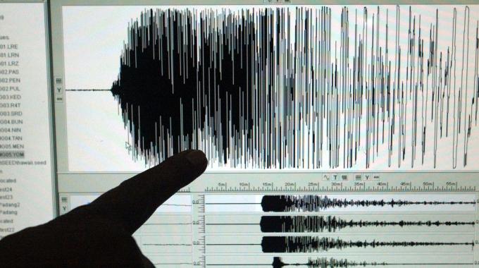 Dopo i terremoti in mare, scossa sulla terra ferma in Calabria 51 sismografo