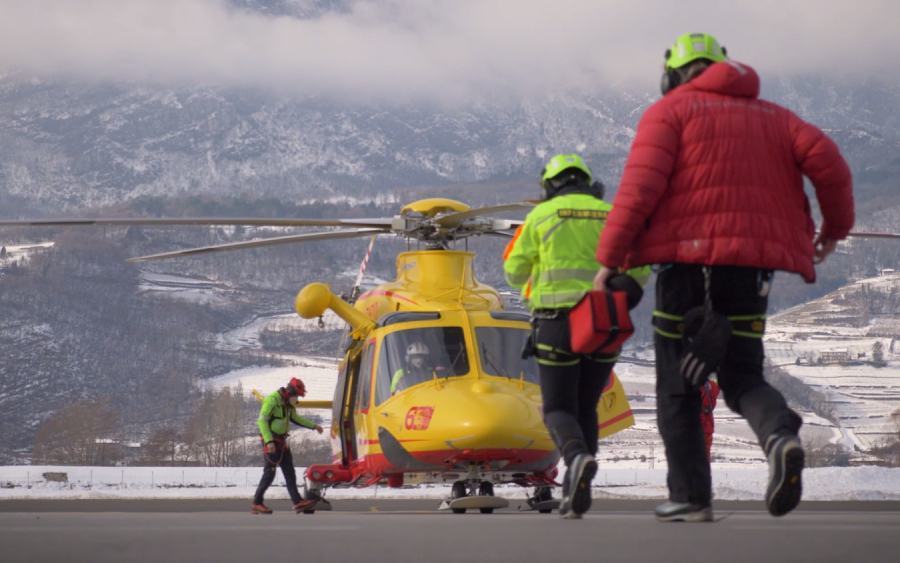 soccorso alpino elicottero neve