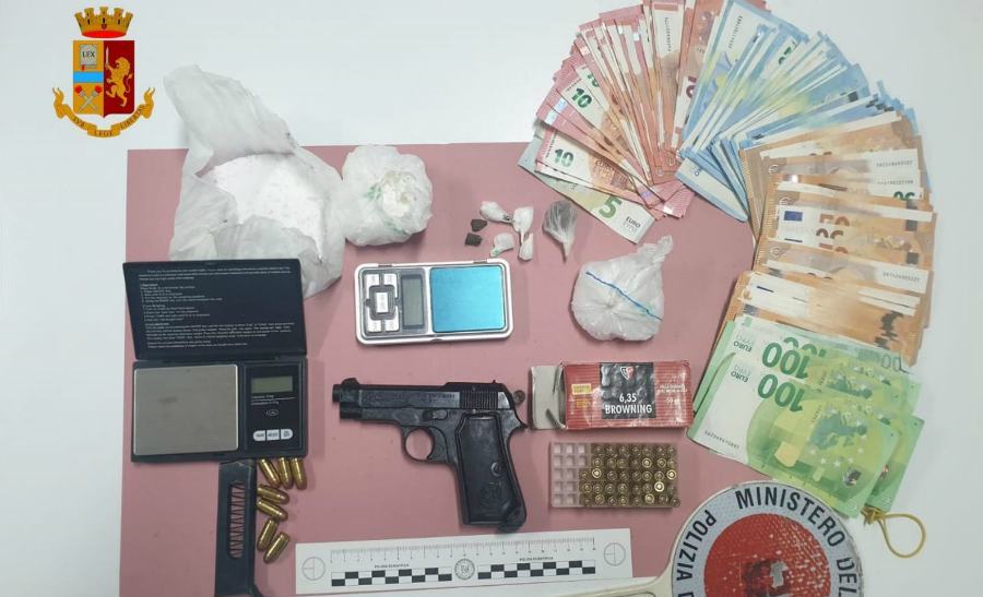 soldi armi corigliano polizia