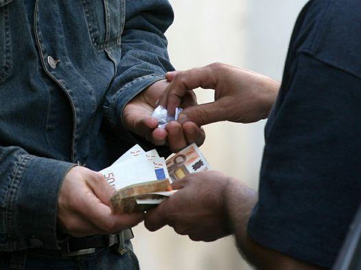 Montalto Uffugo, droga e spaccio: ribaltate le richieste di condanna per gli imputati 51 spaccio droga