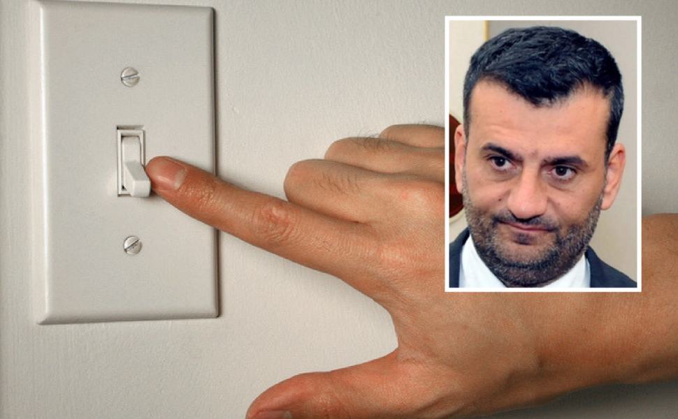 spegnere luci Decaro anci