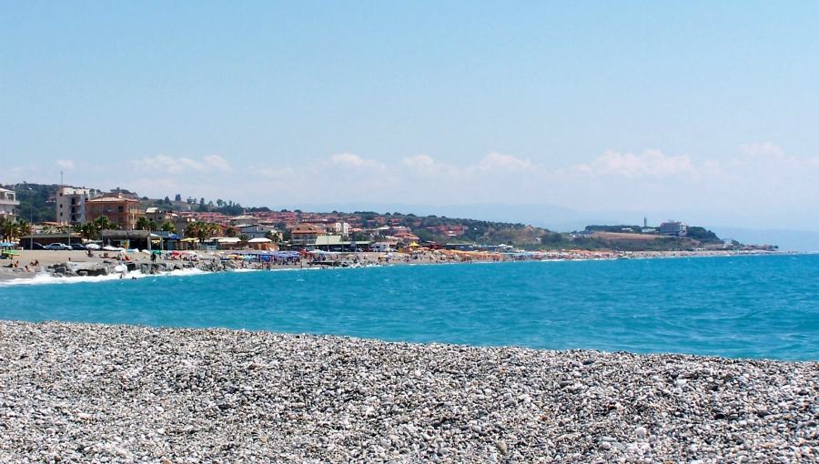 Mare, Comune di Falerna: «qualità eccellente delle acque di balneazione» 51 spiaggia falerna