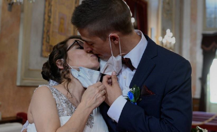 sposi stop mascherina